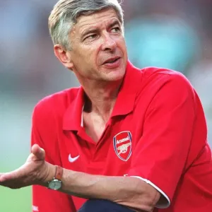 Arsene Wenger and Arsenal Suffer Pre-Season Defeat to SV Mattersburg (25/7/06)