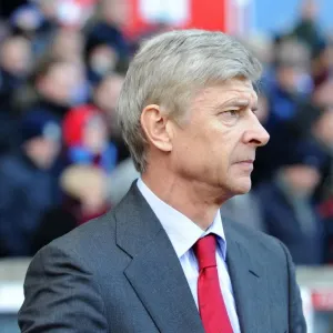 Arsene Wenger and Arsenal Triumph: 4-2 Over Aston Villa (November 2010, Barclays Premier League) Arsene Wenger and Arsenal Triumph: 4-2 Over Aston Villa (November 2010, Barclays Premier League)