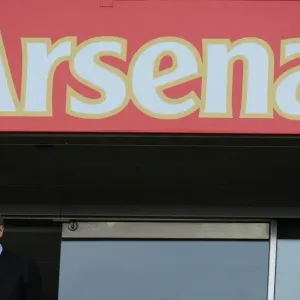 Arsene Wenger and Arsenal in UEFA Champions League Clash against Udinese (2011)