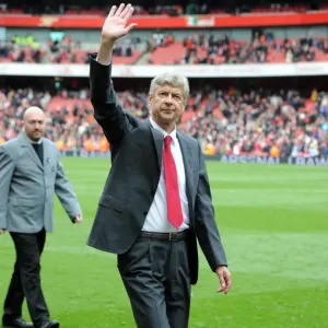 Arsene Wenger Bids Farewell: Last Match as Arsenal Manager (2011-12) vs Norwich City