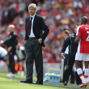 Arsene Wenger Celebrates Arsenal's 2-0 Victory Over Middlesbrough in the Premier League (2009) Arsene Wenger Celebrates Arsenal's 2-0 Victory Over Middlesbrough in the Premier League (2009)
