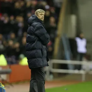 Arsene Wenger Celebrates Arsenal's Hard-Fought 1-0 Victory Over Sunderland, 2009