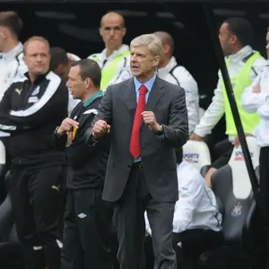 Arsene Wenger Celebrates Arsenal's Premier League Victory Over Newcastle United (2012-13) Arsene Wenger Celebrates Arsenal's Premier League Victory Over Newcastle United (2012-13)