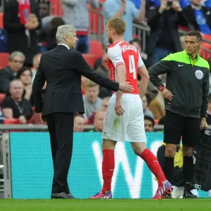 Arsene Wenger Comforts Substituted Per Mertesacker during FA Cup Semi-Final