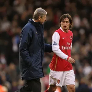 Arsene Wenger Counsels Tomas Rosicky at Half Time: Arsenal's Dominance over Fulham (0:3), Barclays Premier League, 2008 Arsene Wenger Counsels Tomas Rosicky at Half Time: Arsenal's Dominance over Fulham (0:3), Barclays Premier League, 2008