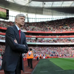 Arsene Wenger at Emirates: Arsenal vs Liverpool, 1-1 Barclays Premier League, April 17, 2011