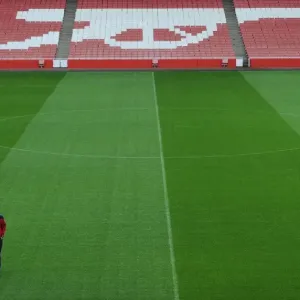 Arsene Wenger at Emirates Stadium: Arsenal vs. Chelsea, Premier League 2013-14