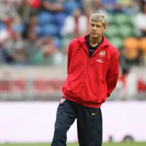 Arsene Wenger Faces Off Against Seville at the Amsterdam Tournament: A 1:1 Battle Arsene Wenger Faces Off Against Seville at the Amsterdam Tournament: A 1:1 Battle