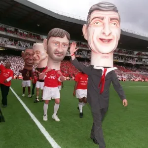 Arsenal Wenger Giant Head Print