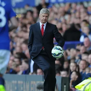 Arsene Wenger at Goodison Park: Premier League Clash 2014/15