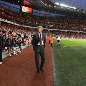 Arsene Wenger Guides Arsenal to a 4:0 UEFA Champions League Victory over FC Twente