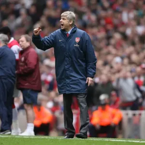 Arsene Wenger at the Helm: 1-1 Stalemate Against Liverpool, Emirates Stadium, 2008