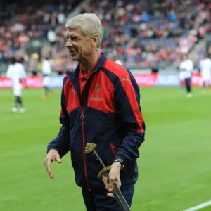 Arsene Wenger Honored with Viking Sword before Arsenal's Pre-Season Match in Norway (2016)