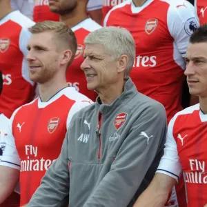 Arsene Wenger and Laurent Koscielny at Arsenal 1st Team Squad Photocall (2016-17) Arsene Wenger and Laurent Koscielny at Arsenal 1st Team Squad Photocall (2016-17)