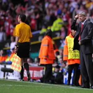Arsene Wenger Leads Arsenal to 2-0 Victory over Celtic in UEFA Champions League Arsene Wenger Leads Arsenal to 2-0 Victory over Celtic in UEFA Champions League