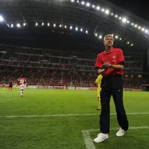 Arsene Wenger Leads Arsenal in 2013 Pre-Season Clash Against Nagoya Grampus