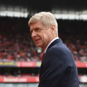 Arsene Wenger Leads Arsenal in Emirates Cup Clash Against Sevilla (2017-18)