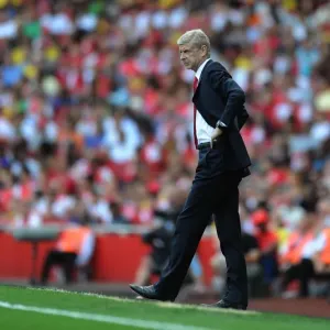 Arsene Wenger Leads Arsenal Against AS Monaco in Emirates Cup