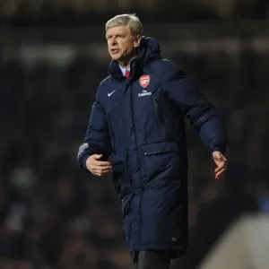 Arsene Wenger Leads Arsenal in Premier League Clash against West Ham United (2013-14)