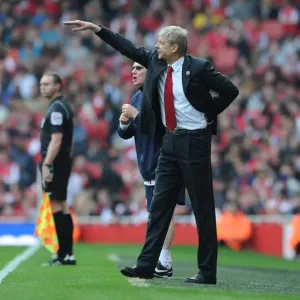Arsene Wenger Leads Arsenal Against Sunderland in Premier League (2011-12)