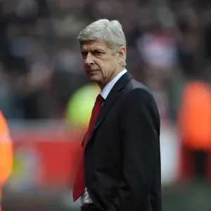 Arsene Wenger Leads Arsenal Against Swansea City (December 2012) Arsene Wenger Leads Arsenal Against Swansea City (December 2012)