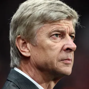 Arsene Wenger Leads Arsenal to Victory: 5-1 Over Shaktar Donetsk in UEFA Champions League Group H