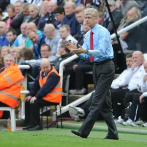 Arsene Wenger at Newcastle United: Premier League Clash (2012-13) Arsene Wenger at Newcastle United: Premier League Clash (2012-13)