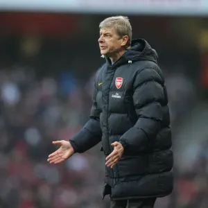 Arsene Wenger Overseeing a Scoreless Draw Against West Ham, Premier League, Emirates Stadium (January 2009)
