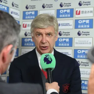 Arsene Wenger - Pre-Match Interview, Huddersfield Town vs Arsenal (2017-18) Arsene Wenger - Pre-Match Interview, Huddersfield Town vs Arsenal (2017-18)