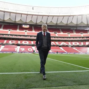 Arsene Wenger Scouting Atletico Madrid Pitch Ahead of Arsenal Match, 2018 Arsene Wenger Scouting Atletico Madrid Pitch Ahead of Arsenal Match, 2018