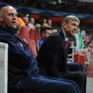 Arsene Wenger and Steve Bould: Pre-Match Huddle at Arsenal's Emirates Stadium (Arsenal v Napoli, 2013-14 Champions League) Arsene Wenger and Steve Bould: Pre-Match Huddle at Arsenal's Emirates Stadium (Arsenal v Napoli, 2013-14 Champions League)