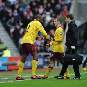 Arsene Wenger Substitutes Abou Diaby for Jack Wilshere in Sunderland vs Arsenal Premier League Match, 2013