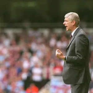 Arsene Wenger at Upton Park: A Stalemate Against West Ham United in the FA Premiership, September 2005