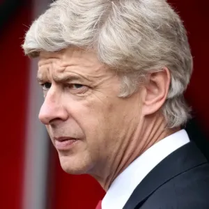 Arsene Wenger vs AC Milan: 1-1 Draw at Emirates Cup, 2010 (Arsenal vs AC Milan) Arsene Wenger vs AC Milan: 1-1 Draw at Emirates Cup, 2010 (Arsenal vs AC Milan)