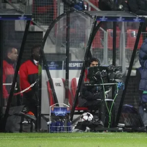 Arsene Wenger vs AZ Alkmaar: A 1-1 Battle in the UEFA Champions League, October 2009 Arsene Wenger vs AZ Alkmaar: A 1-1 Battle in the UEFA Champions League, October 2009
