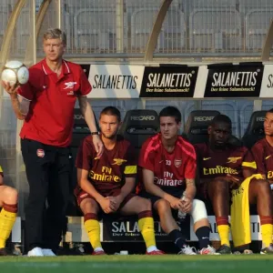 Arsene Wenger's Arsenal Cruise to 4-0 Victory over Sturm Graz, Austria (2010) Arsene Wenger's Arsenal Cruise to 4-0 Victory over Sturm Graz, Austria (2010)