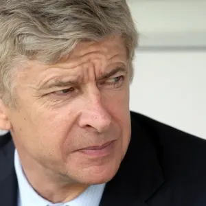 Arsene Wenger's Arsenal: Pre-Season Dominance - 4-0 Win over Barnet (2010) Arsene Wenger's Arsenal: Pre-Season Dominance - 4-0 Win over Barnet (2010)
