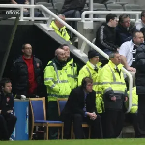 Arsene Wenger's Arsenal Secures 3-1 Victory Over Newcastle United, Barclays Premier League, 2009