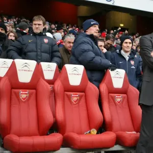 Arsene Wenger's Battle for Points: Arsenal vs Everton, 2-2 Draw, Emirates Stadium, 2010