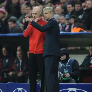 Arsene Wenger's Intense Confrontation with the Referee at Bayern Munich: Arsenal vs. Bayern Munich (2013-14) Arsene Wenger's Intense Confrontation with the Referee at Bayern Munich: Arsenal vs. Bayern Munich (2013-14)