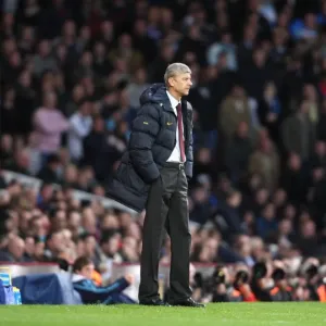 Arsene Wenger's Victory: Arsenal Overpowers West Ham United 0-2 in the Barclays Premier League, 2008 Arsene Wenger's Victory: Arsenal Overpowers West Ham United 0-2 in the Barclays Premier League, 2008