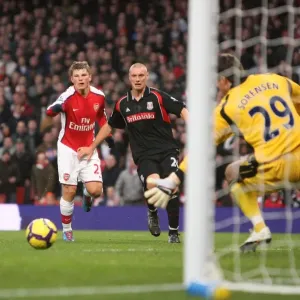 Arsenal überrascht Stoke mit einem ersten Tor im Emiratsthroner-Thrillen