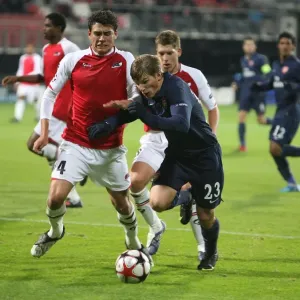 Arshavin vs Moreno: 1-1 Stalemate in the Champions League between Arsenal and AZ Alkmaar, October 2009 Arshavin vs Moreno: 1-1 Stalemate in the Champions League between Arsenal and AZ Alkmaar, October 2009