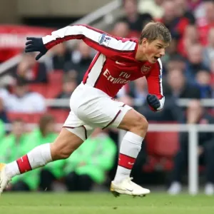 Arshavin's Impact: A 0-0 Stalemate with Fulham, Arsenal Football Club, 2009 Arshavin's Impact: A 0-0 Stalemate with Fulham, Arsenal Football Club, 2009