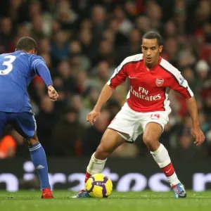 Ashley Cole (Arsenal) Theo Walcott (Chelsea). Arsenal 0: 3 Chelsea, Barclays Premier League