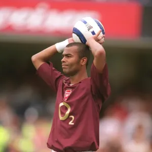 Ashley Cole Defends for Arsenal: Chelsea 0-1 FA Premier League (2005) Ashley Cole Defends for Arsenal: Chelsea 0-1 FA Premier League (2005)