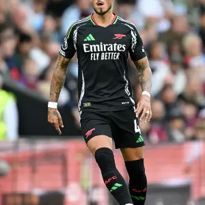 Aston Villa FC v Arsenal FC - Premier League Aston Villa FC v Arsenal FC - Premier League
