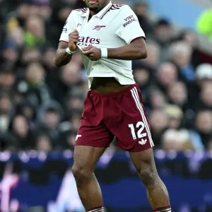 Aston Villa v Arsenal - Premier League