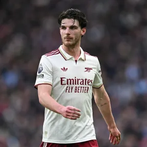 Aston Villa v Arsenal - Premier League