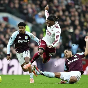 Aston Villa v Arsenal - Premier League